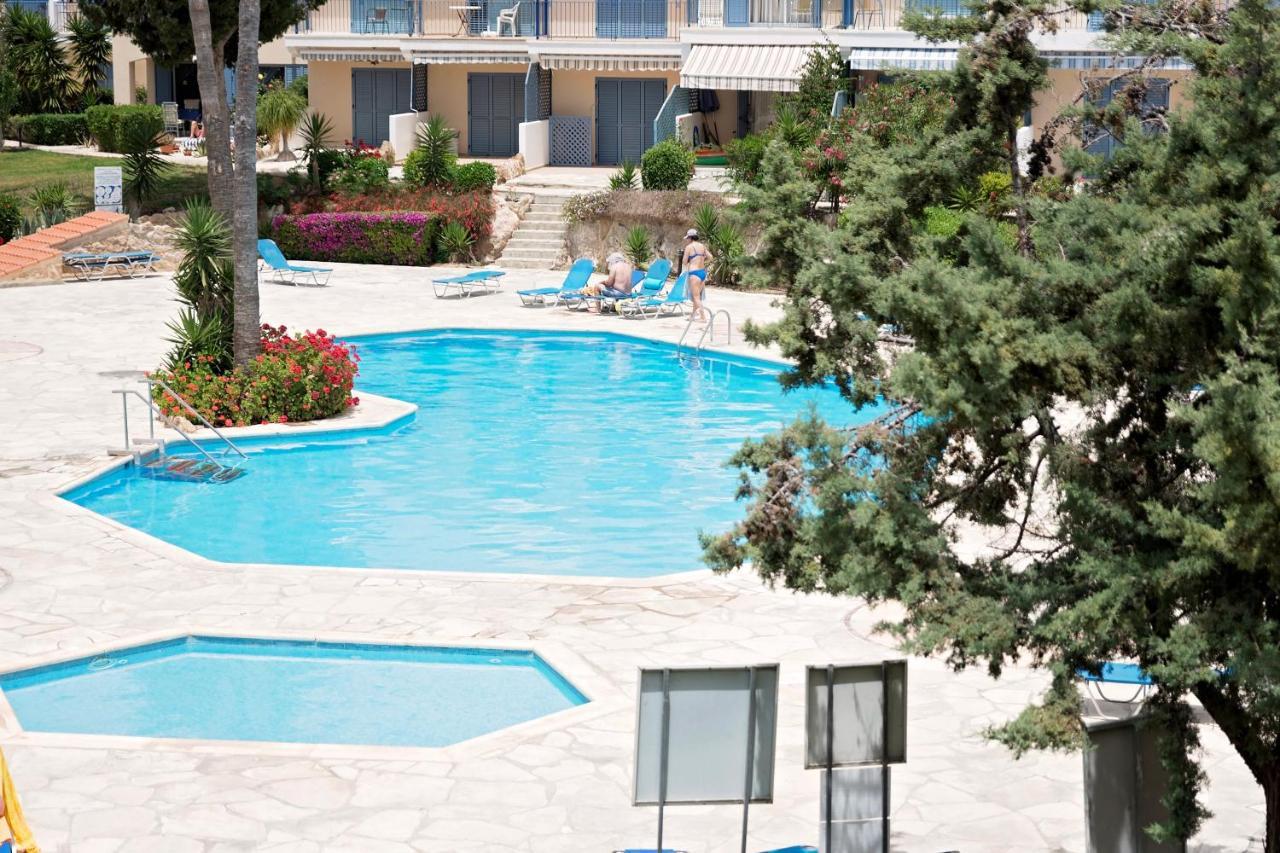 Paradise Gardens With A Large Terrace Paphos Esterno foto