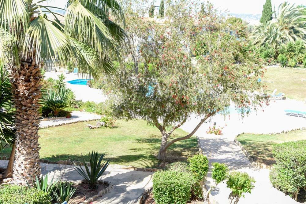 Paradise Gardens With A Large Terrace Paphos Esterno foto