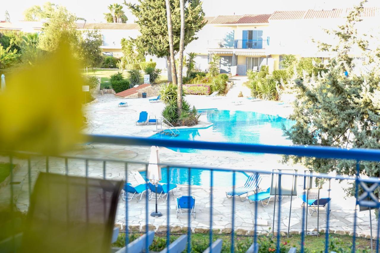 Paradise Gardens With A Large Terrace Paphos Esterno foto
